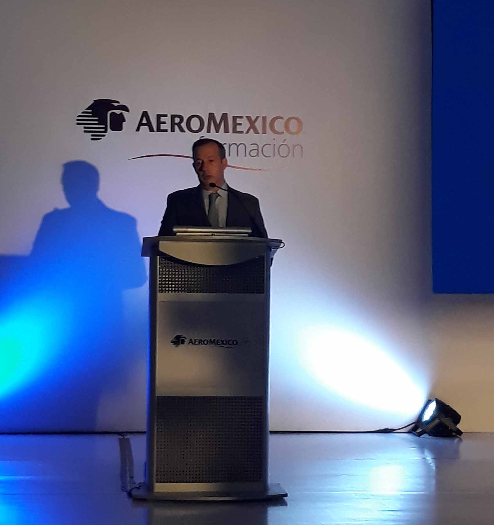 Aeromérico lanza las carreras de Piloto Aviador y Sobrecargo