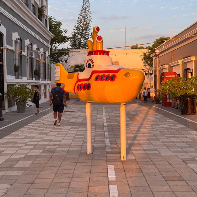Callejon-de-los-Beatles-Mazatlan