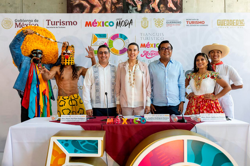 El-Tianguis-Turistico-Cumple-50-Años