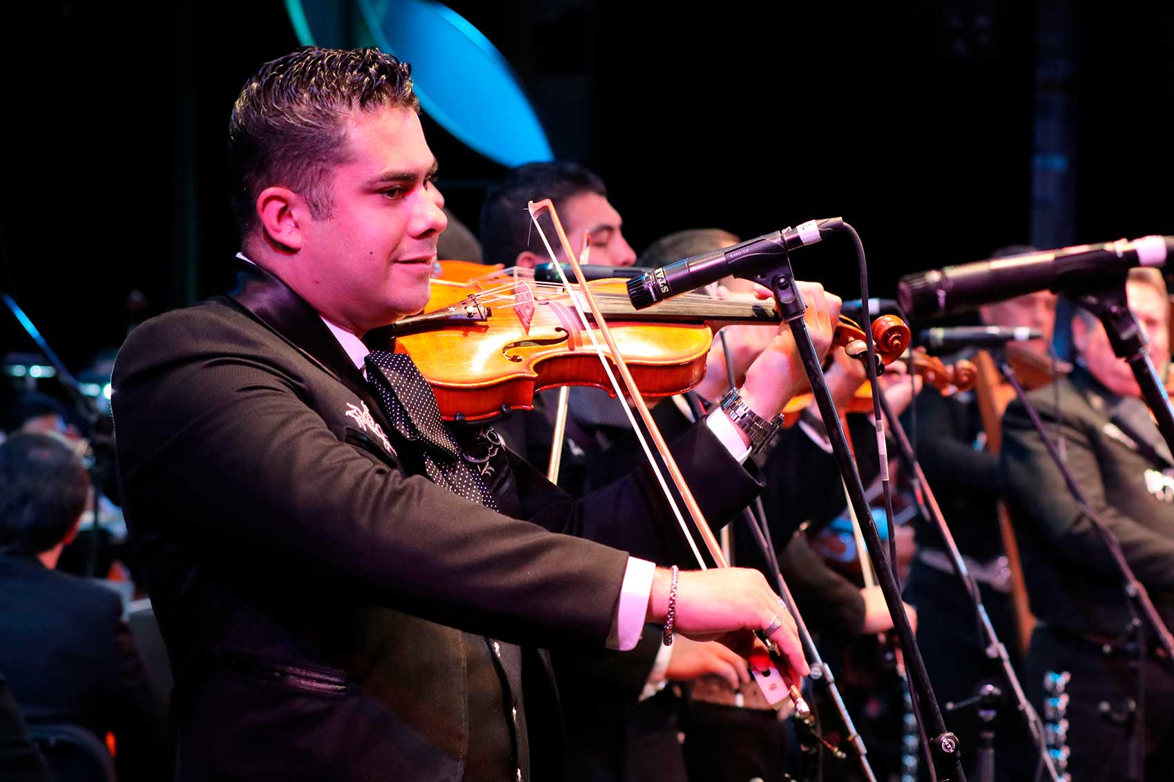 Encuentro-del-Mariachi-y-Chareria