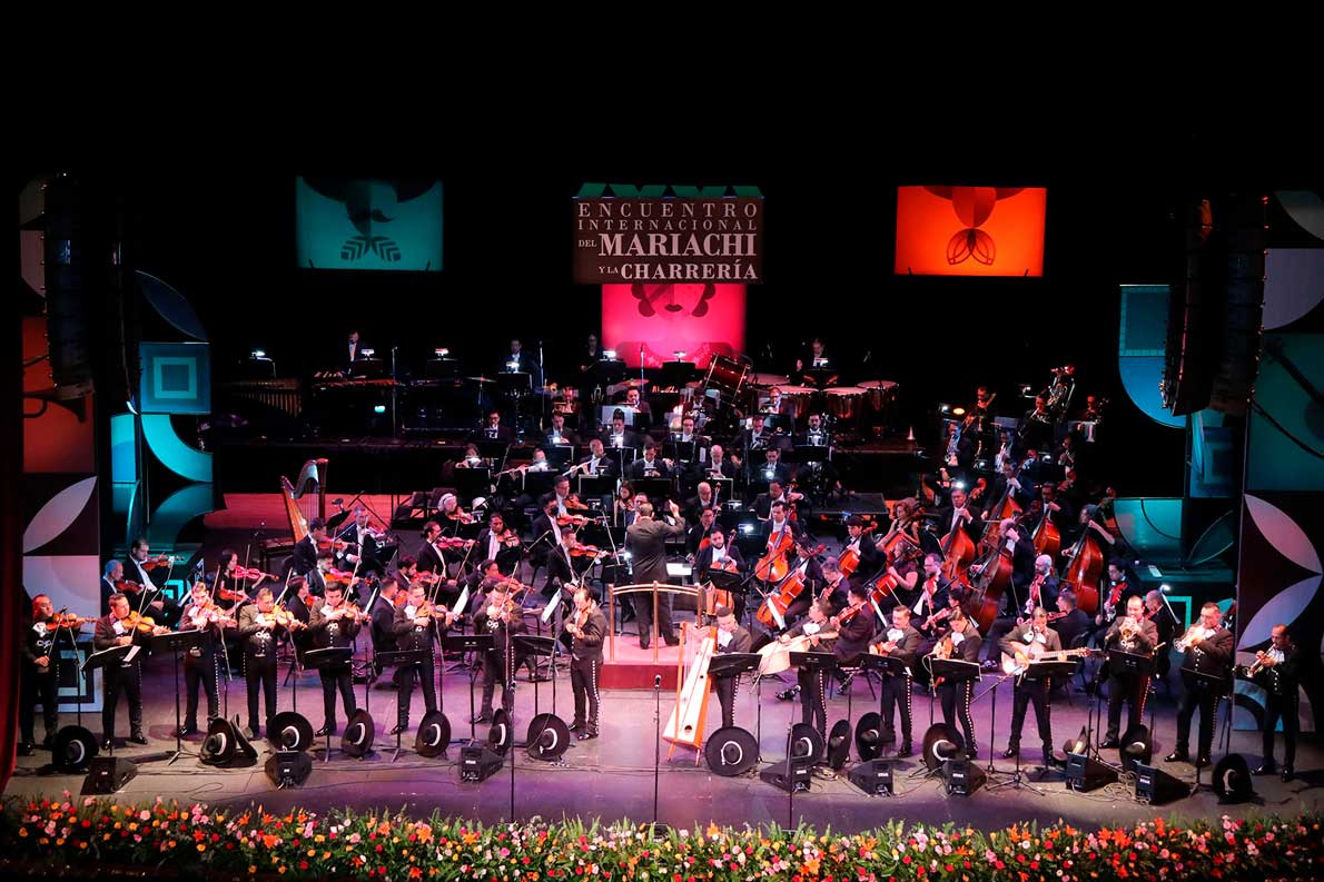 Encuentro-del-Mariachi-y-Chareria