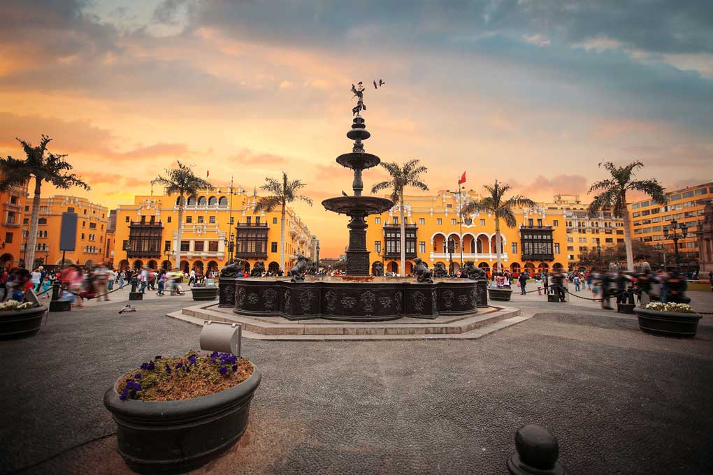 Plaza-Lima-Peru