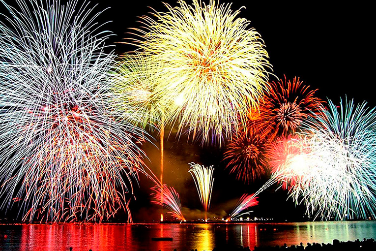 Manzanillo-se-Ilumina